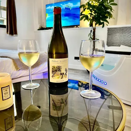 Apartamento Le Corneille - Jacuzzi, Sauna & Parking Par Atypique *