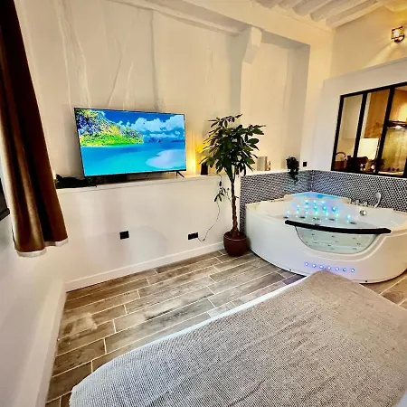 Le Corneille - Jacuzzi, Sauna & Parking Par Atypique Apartamento Ruan