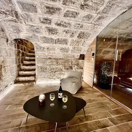 Le Corneille - Jacuzzi, Sauna & Parking Par Atypique Apartment *