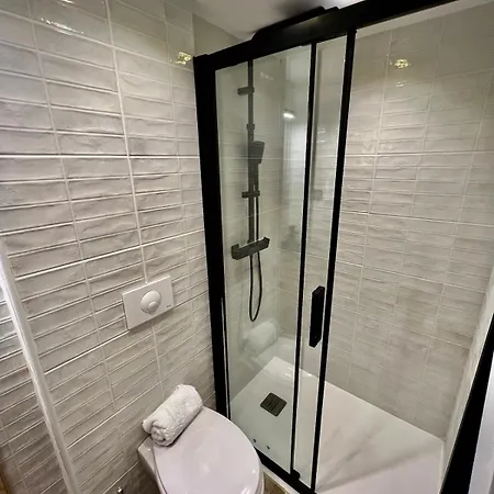 Apartment Le Corneille - Jacuzzi, Sauna & Parking Par Atypique *