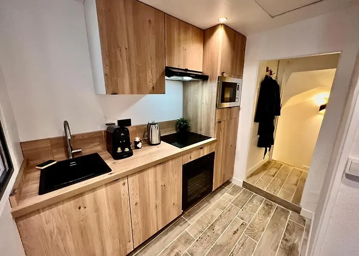 Апартаменты Le Corneille - Jacuzzi, Sauna & Parking Par Atypique Руан