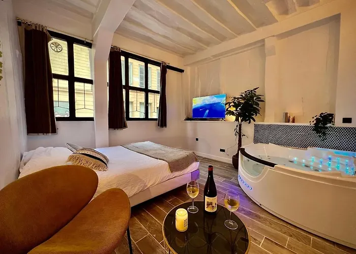 Le Corneille - Jacuzzi, Sauna&parking Par Atypique Appartement