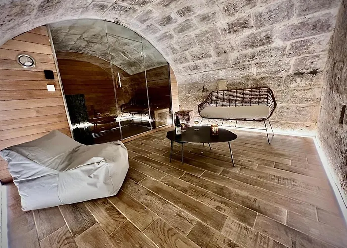 Апартаменты Le Corneille - Jacuzzi, Sauna & Parking Par Atypique *