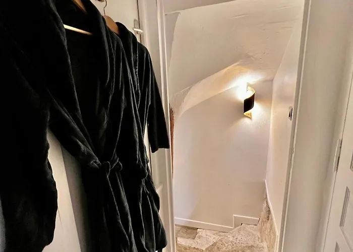 Le Corneille - Jacuzzi, Sauna&parking Par Atypique * Rouen